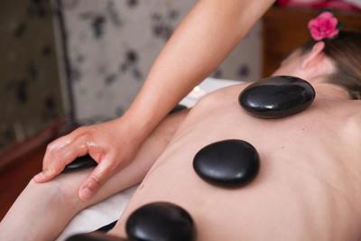 Link to: /programs/hot-stone-massage
